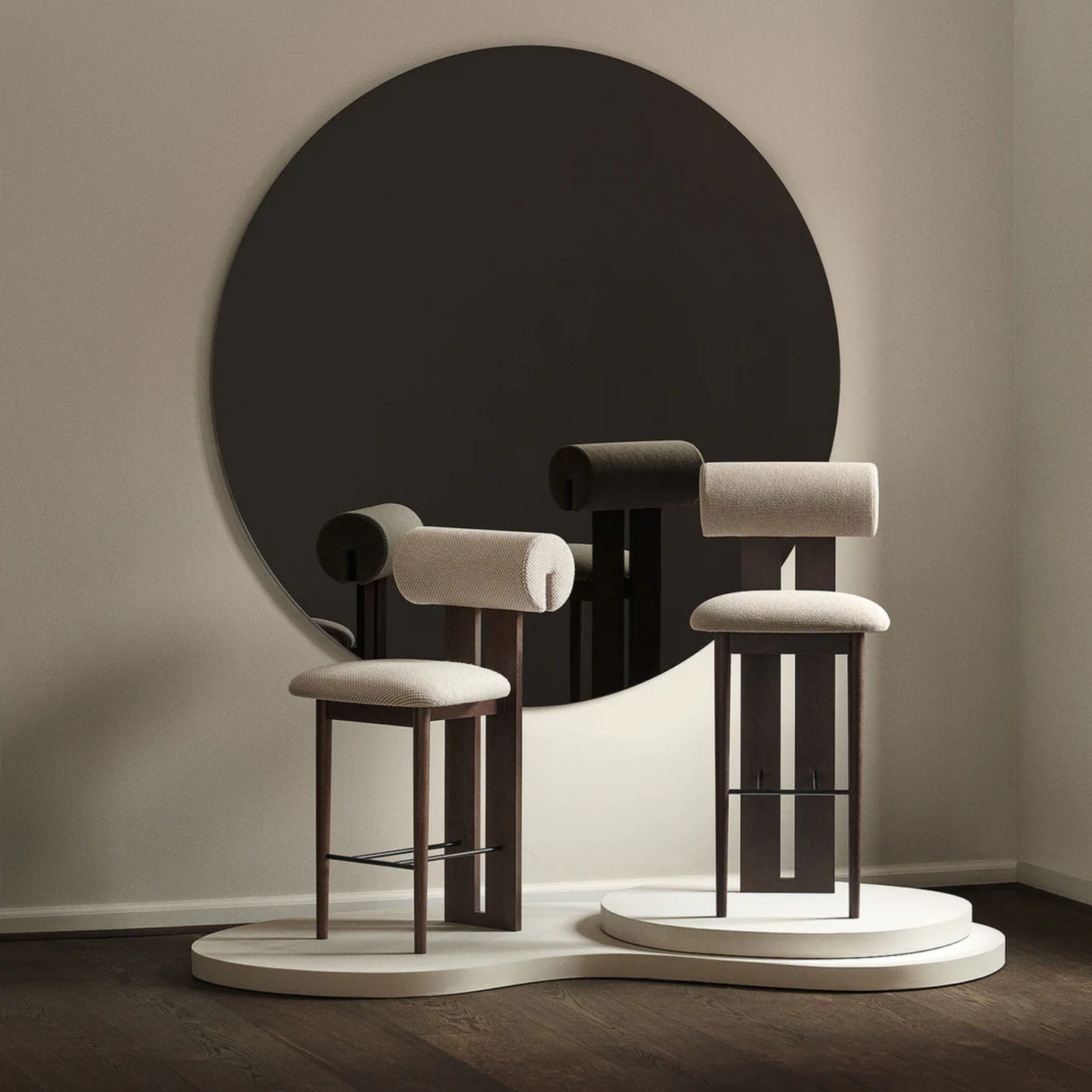 Hippo Counter 65 cm / 25.5 in | Full Upholstery